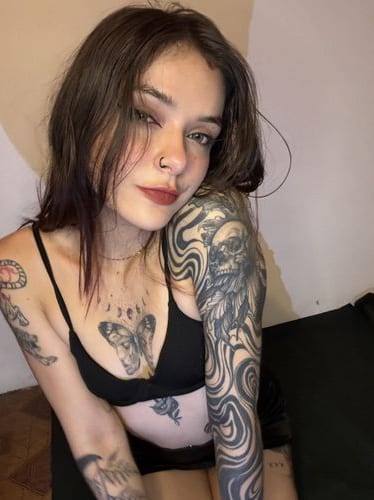 Emily OnlyFans gratuit